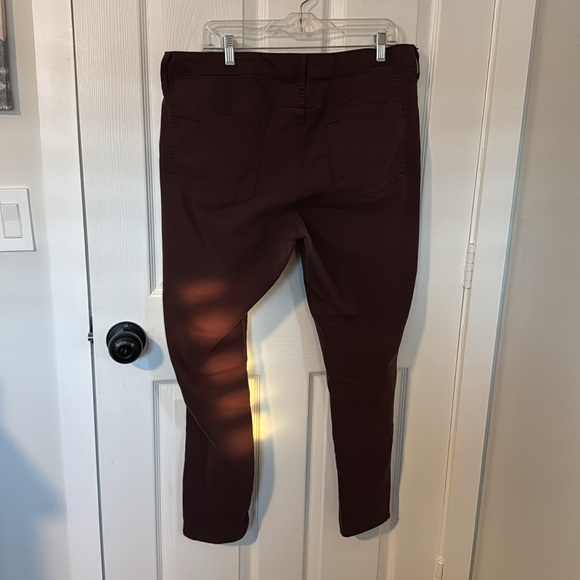 Burgundy Old Navy Rockstar (3) - Picture 2 of 4